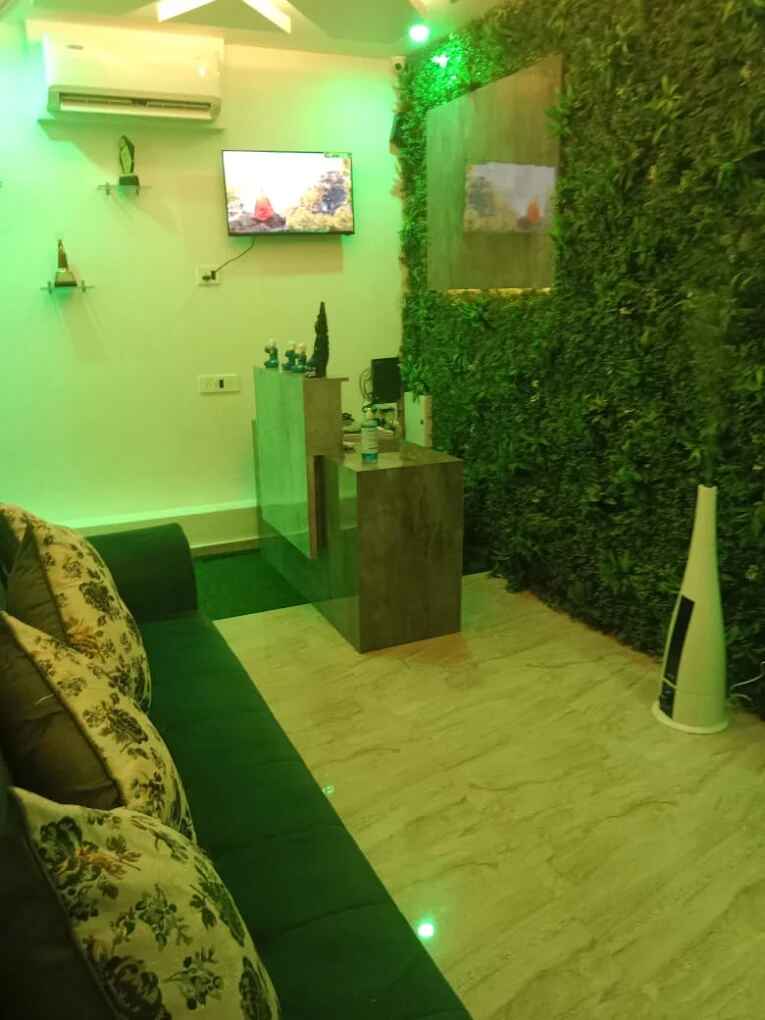 La Bracing Vibes Unisex Salon